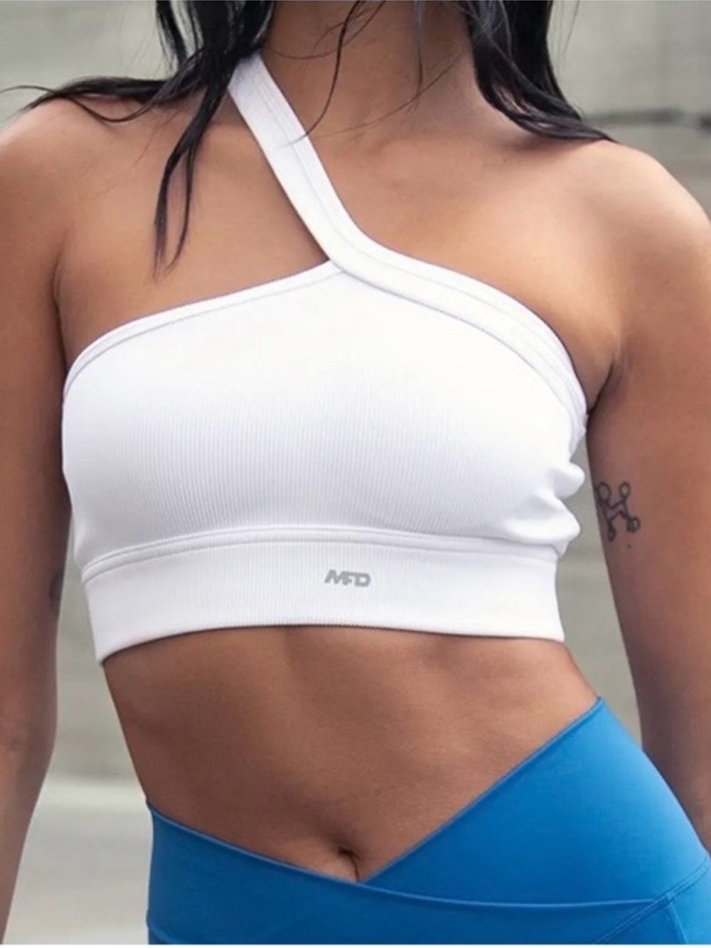 MFD One-Shoulder White Sports Bra Yoga Top with Ribbed Detail Size Large